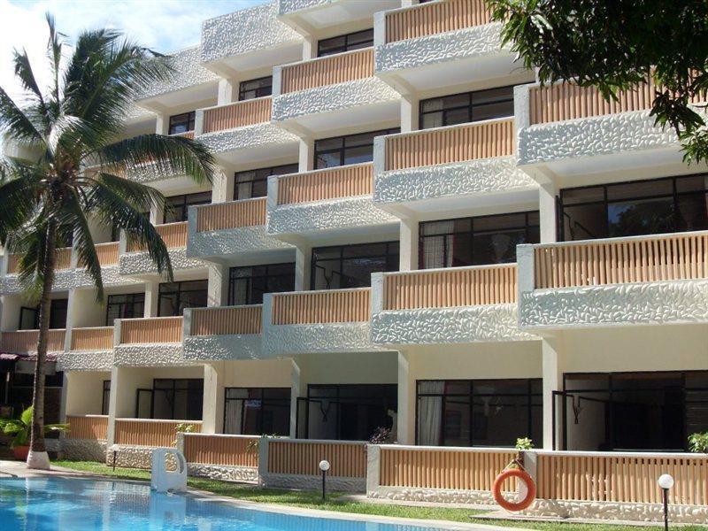 Indiana Beach Apartments Bamburi Exteriör bild